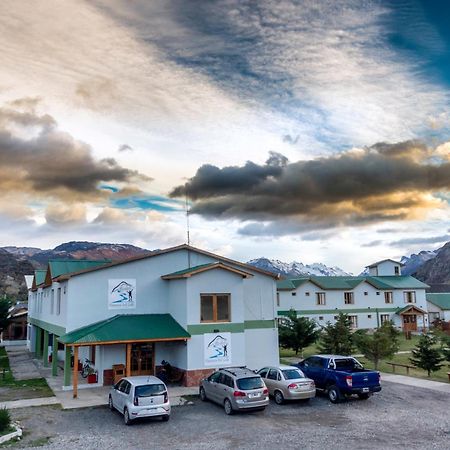 Hostel Pioneros Del Valle El Chaltén Zewnętrze zdjęcie
