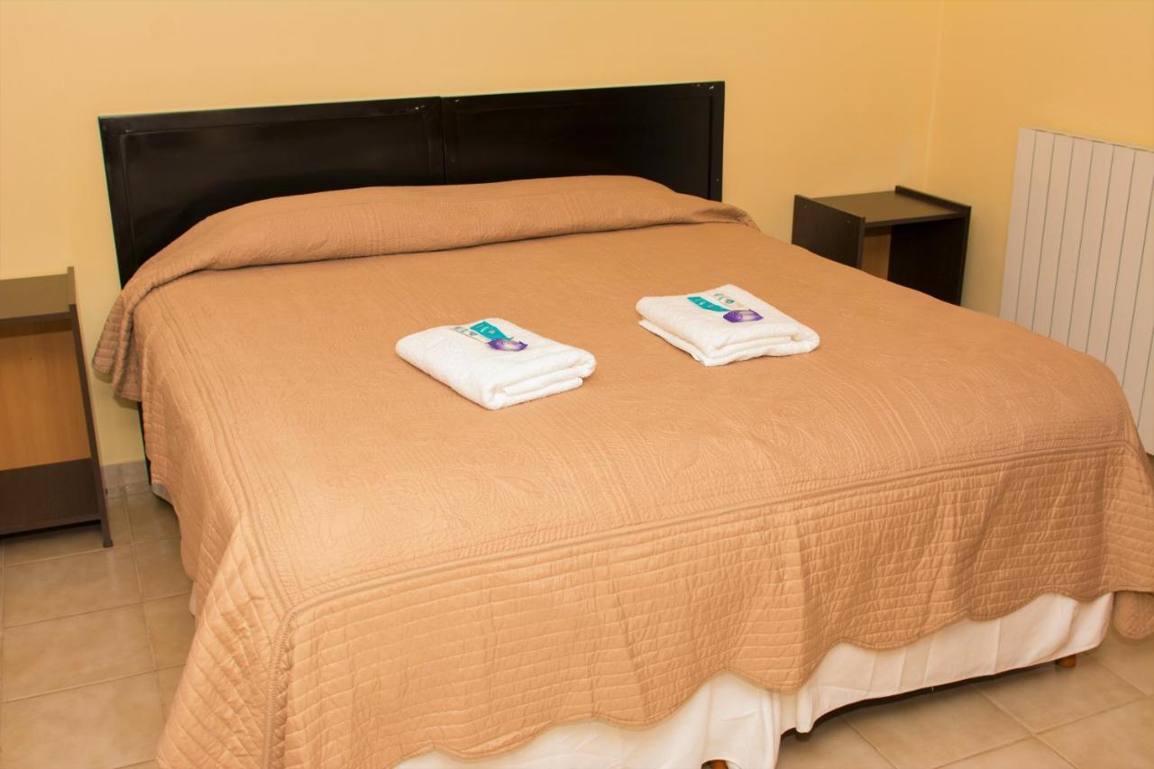 Hostel Pioneros Del Valle El Chaltén Zewnętrze zdjęcie