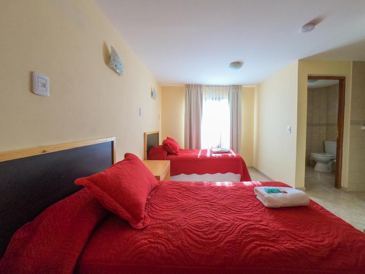 Hostel Pioneros Del Valle El Chaltén Zewnętrze zdjęcie