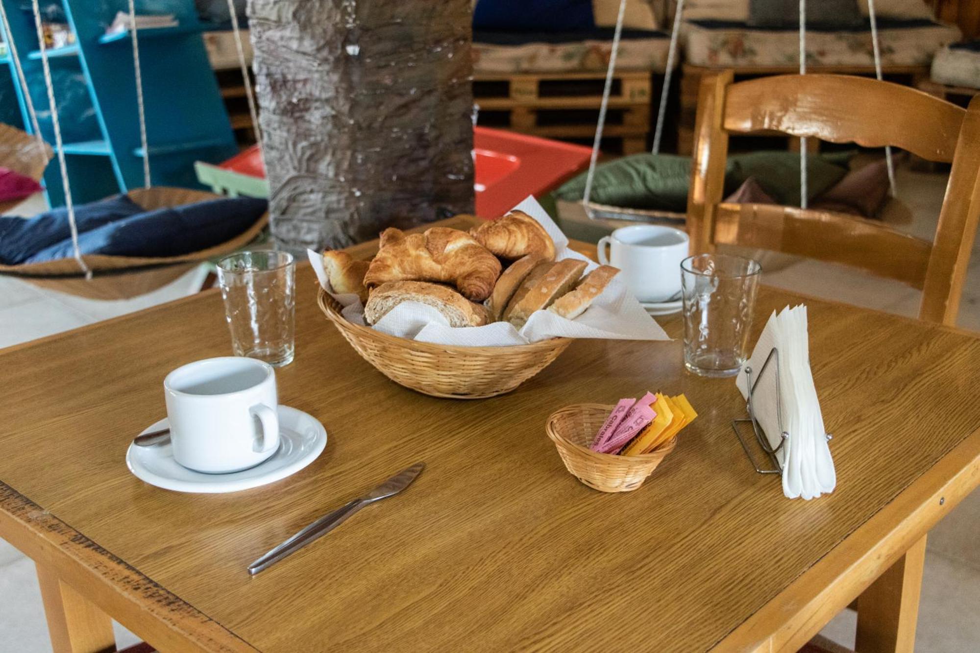 Hostel Pioneros Del Valle El Chaltén Zewnętrze zdjęcie