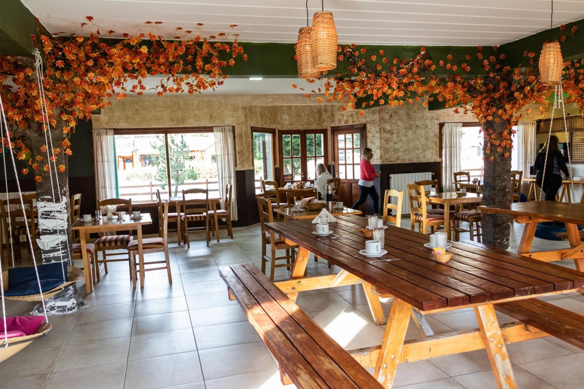 Hostel Pioneros Del Valle El Chaltén Zewnętrze zdjęcie